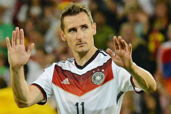 德國足球歷史盤帶突破最好的球員是誰？